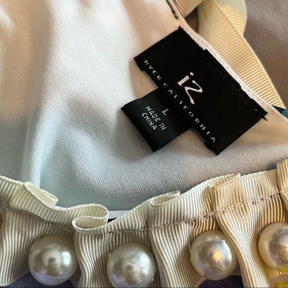 🎄IZ Byer Abstract Pattern Tie-neck Halter Top - Picture 10 of 13